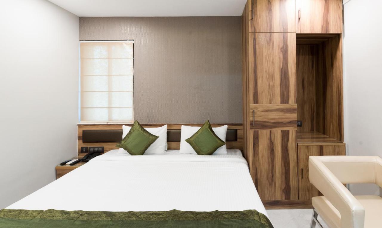 Treebo Trend Glorious Rim Rocks Palace Calcutta Exteriör bild
