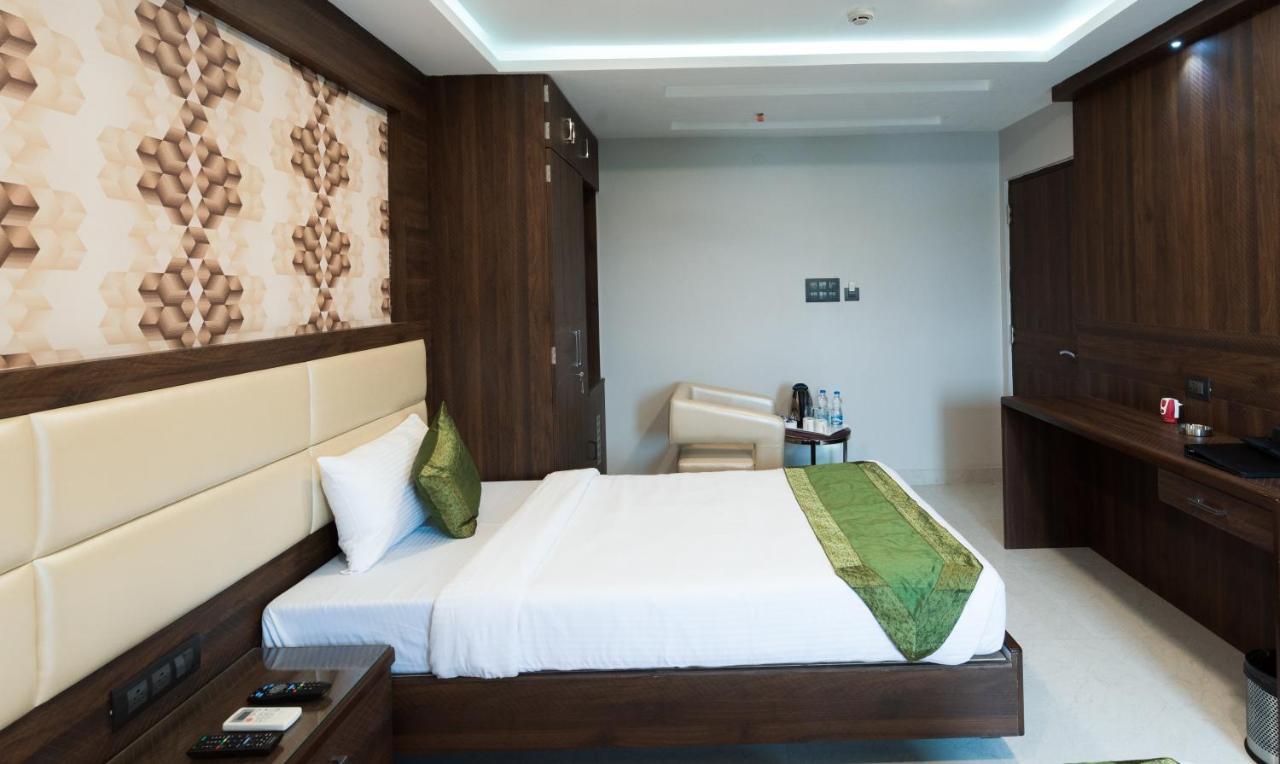 Treebo Trend Glorious Rim Rocks Palace Calcutta Exteriör bild